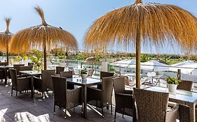 Apartamentos Avenida Tropical by Bossh! Apartments